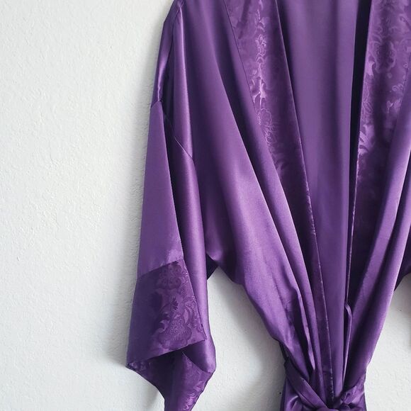 VINTAGE Gold Label Victoria's Secret Purple Satin Robe - Picture 3 of 8